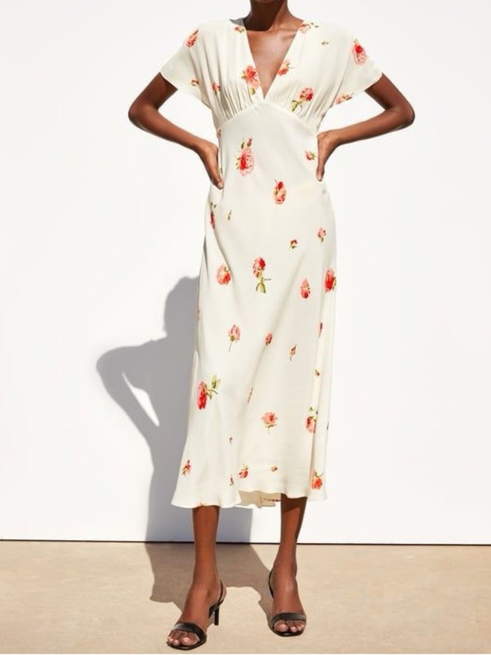 ZARA Cream Floral V-Neck Midi Dress size  XS